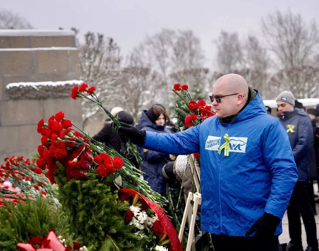💙 Никита Аверкин – руководитель отделения Молодой Гвардии Единой России в Мариуполе и депутат Мариуп