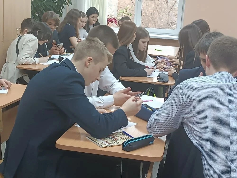 В школе прошла неформальная конференция «Почему важно сохранить культуру» 🖼️, посвящённая коренным м