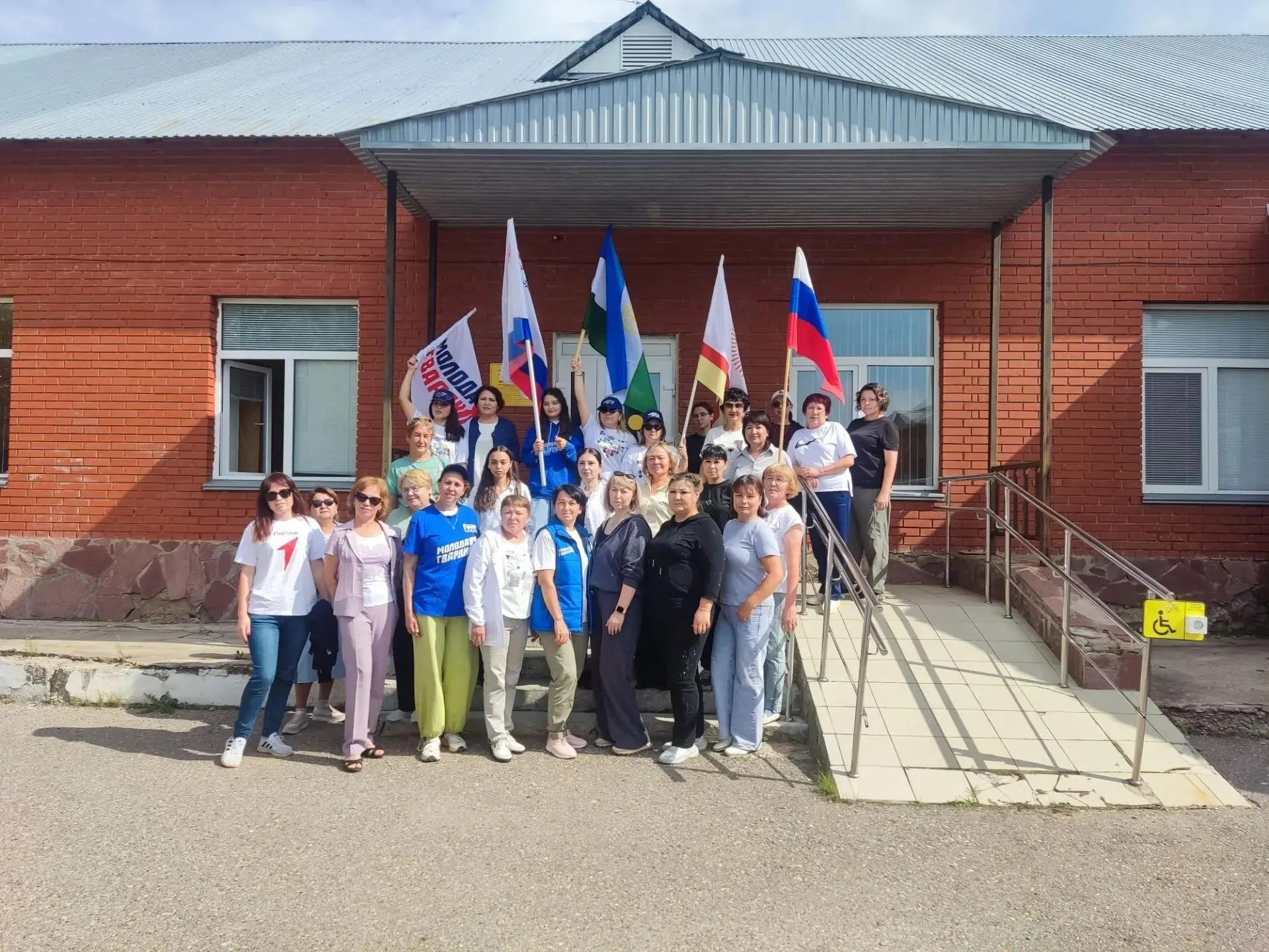 👨‍⚕️Сотрудники ЦРБ приняли участие в акции «10 000 шагов»