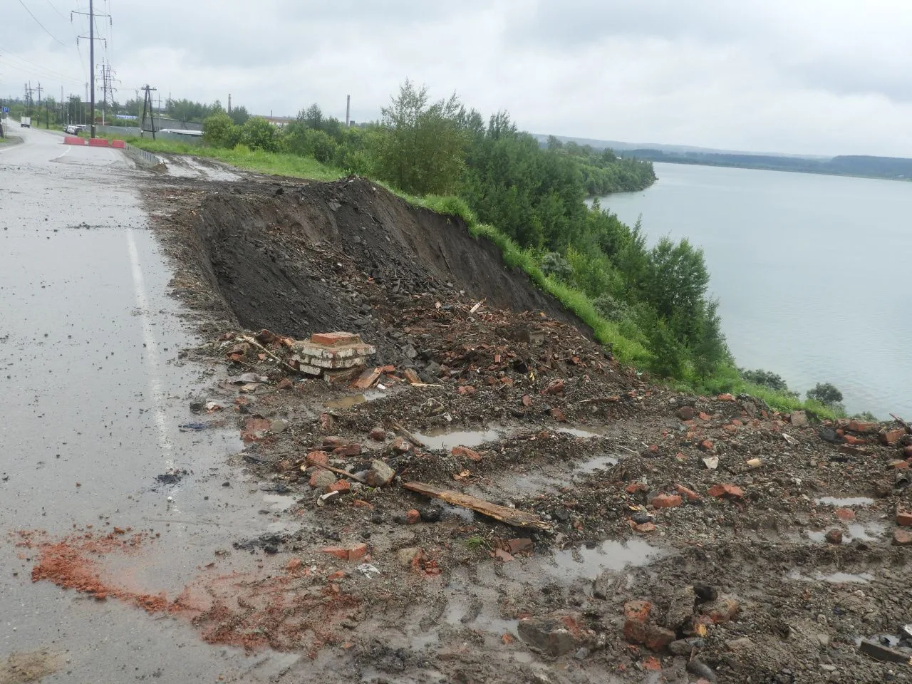На Кирова после июньского оползня хотят сделать водоотведение