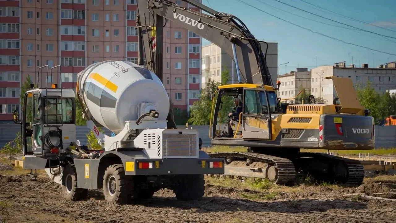 В Надыме этой осенью откроется новая АЗС «Лукойл» — её ждали давно. Идея строительства ...