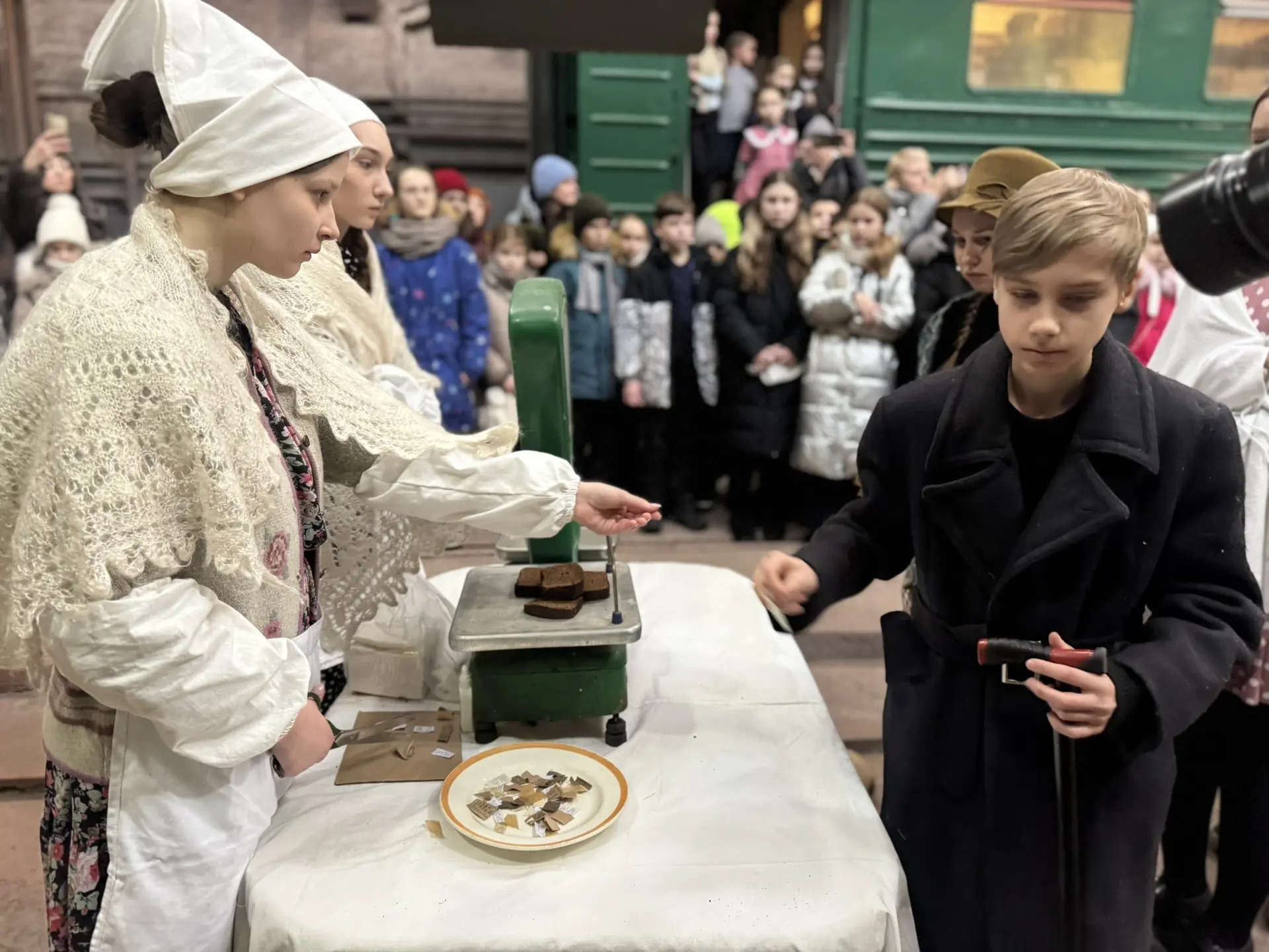 ПАМЯТИ И МУЖЕСТВУ ЛЕНИНГРАДЦЕВ  Сегодня в Красноярске состоялась уникальная историческая реконструкц