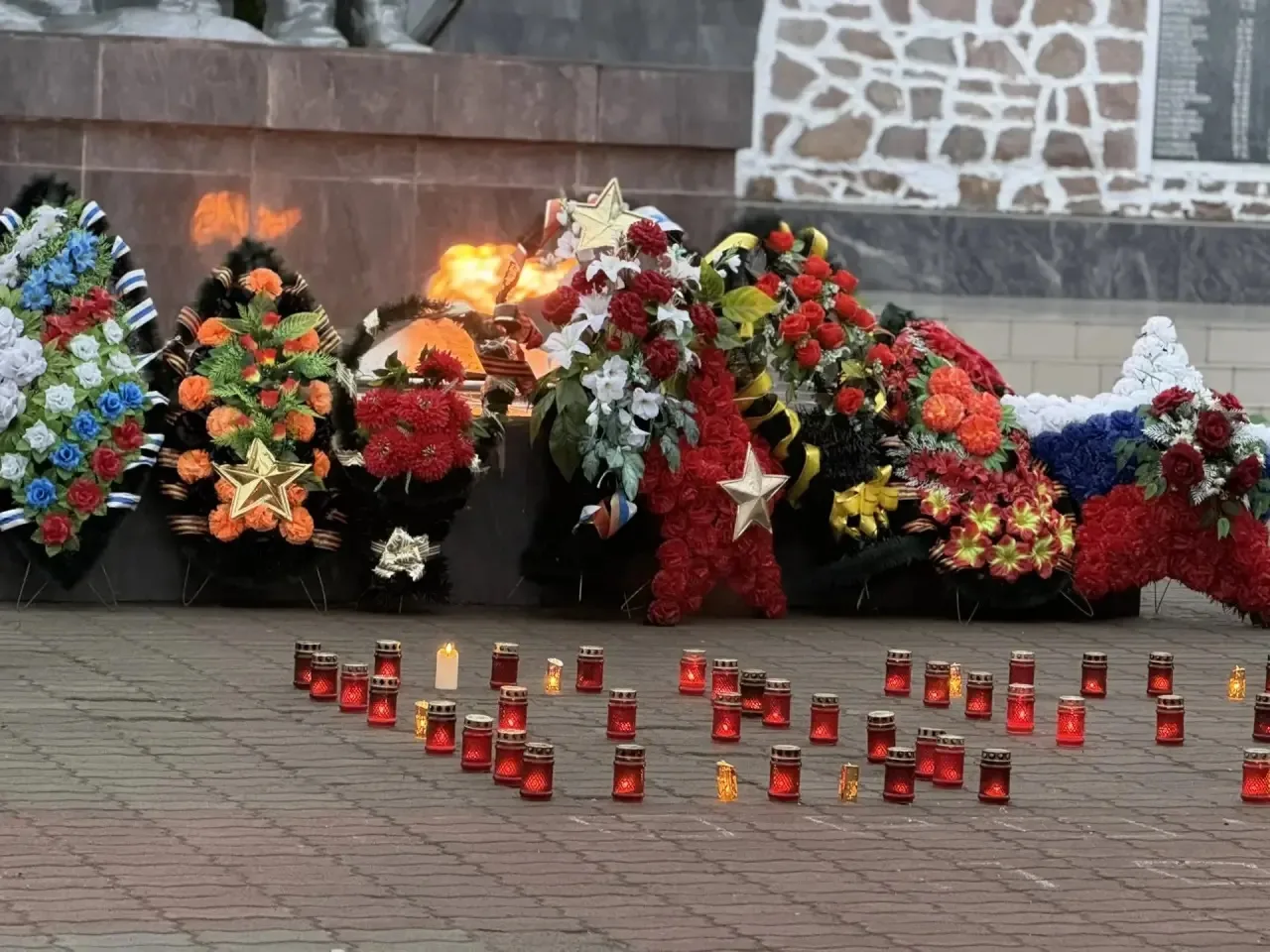 В акции «Памятный огонь» приняли участие наши кадеты и девятиклассники. 
Пусть память о страшном дне