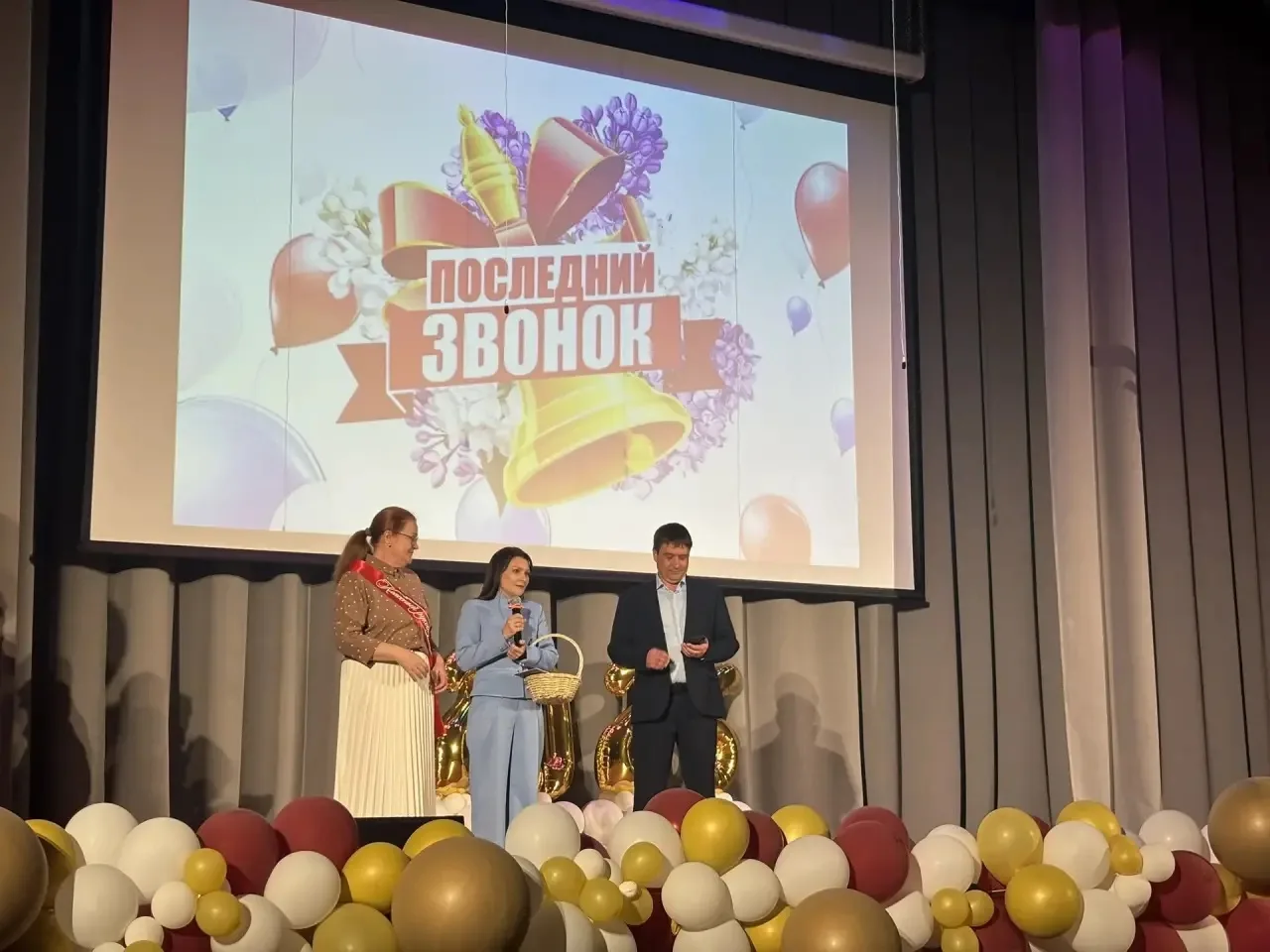 🎓 Последний звонок для 9-х классов: трогательные моменты и музыкальные сюрпризы!