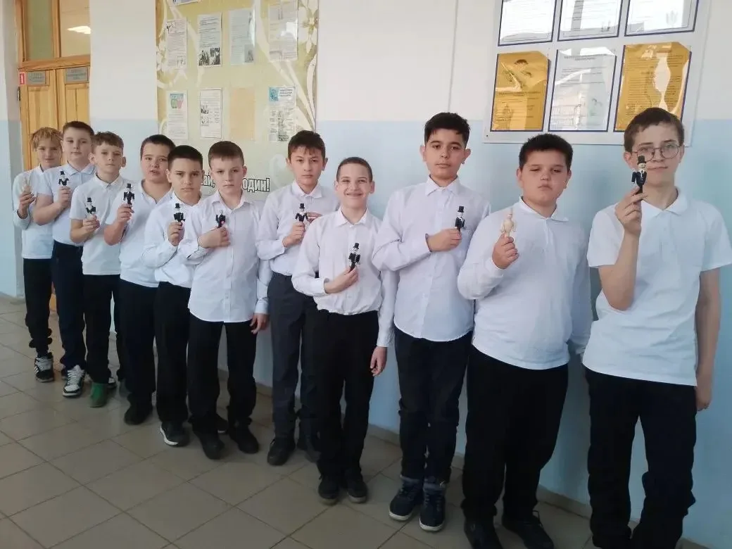 В преддверии 8 марта вновь распахнула свои двери творческая мастерская «Орлят России» 🔨🎨 Ребята с ду