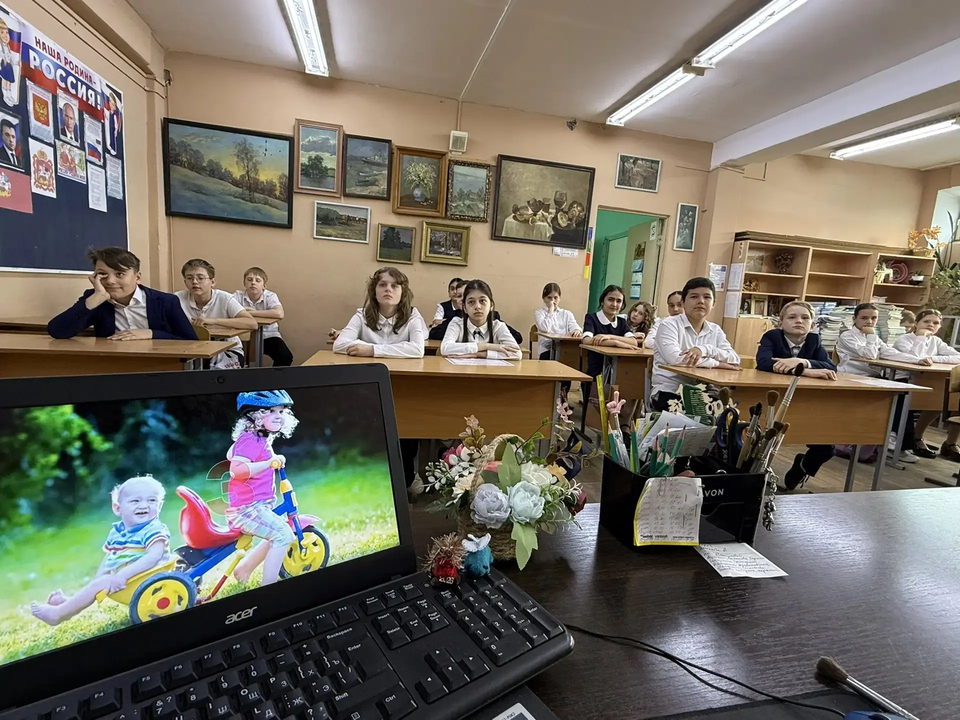Лето безопасно и весело  Вчера прошли классные часы, посвящённые безопасности на летних каникулах. В