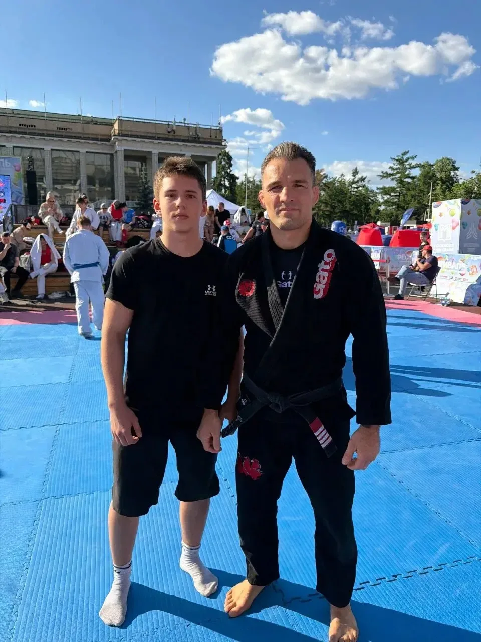 🏆Большие победы начинаются с маленького шага!  Наши ребята сегодня побывали на Фестивале школьного и