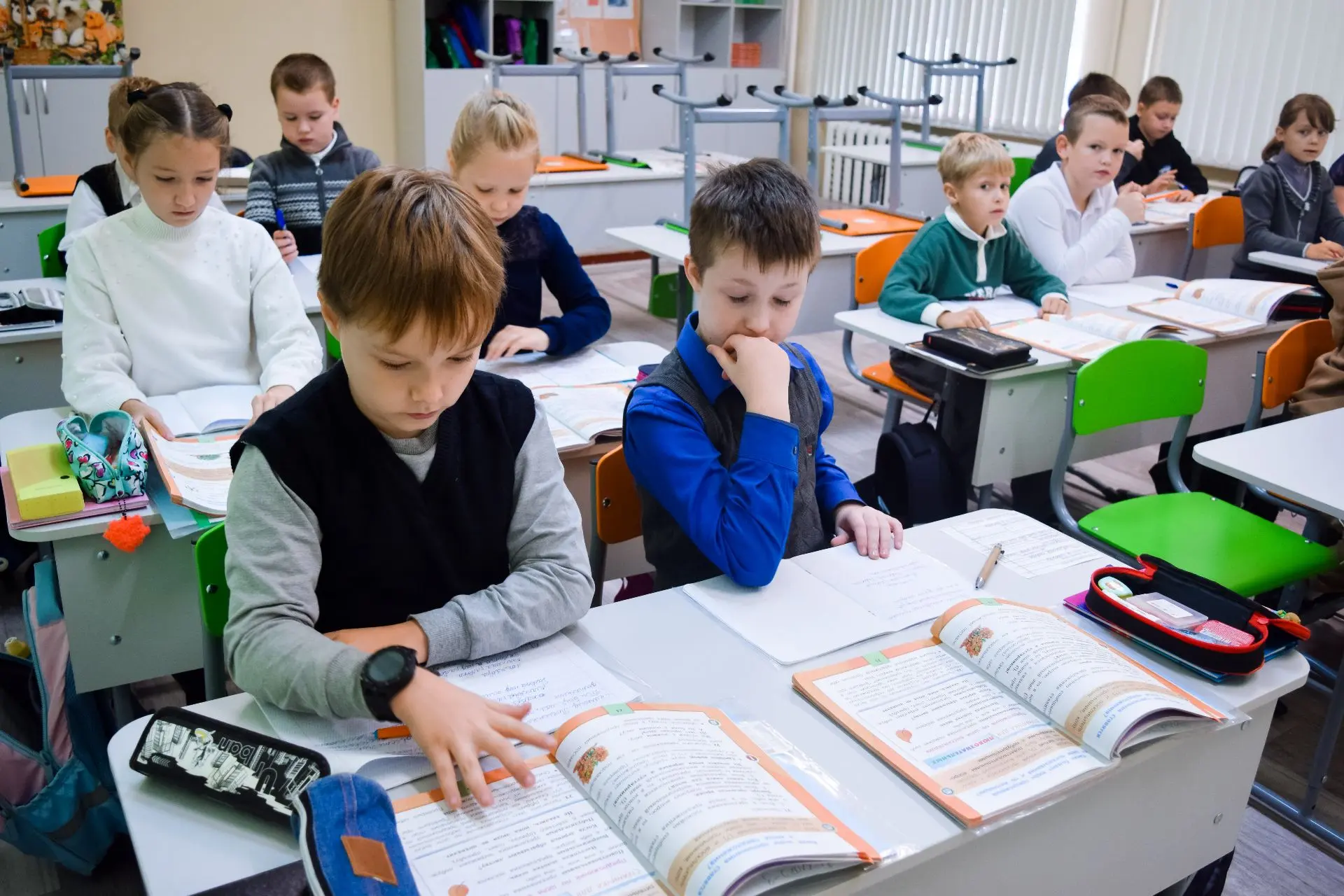 День учителя в школах №67 и №69: концерты и дни самоуправления.