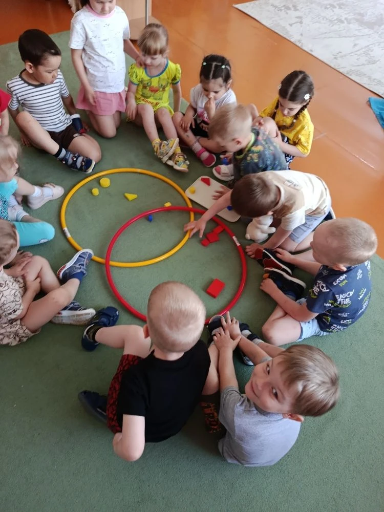 Весенний лес с Ёжиком: итоги учебного года!
Цикл итоговых занятий продолжается! Сегодня свои знания,