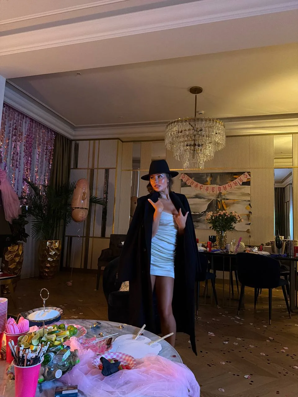 Каролина объяснила, почему свадьбу решили провести в Турции 💍 Изначально пара… — публикация канала «MADS»