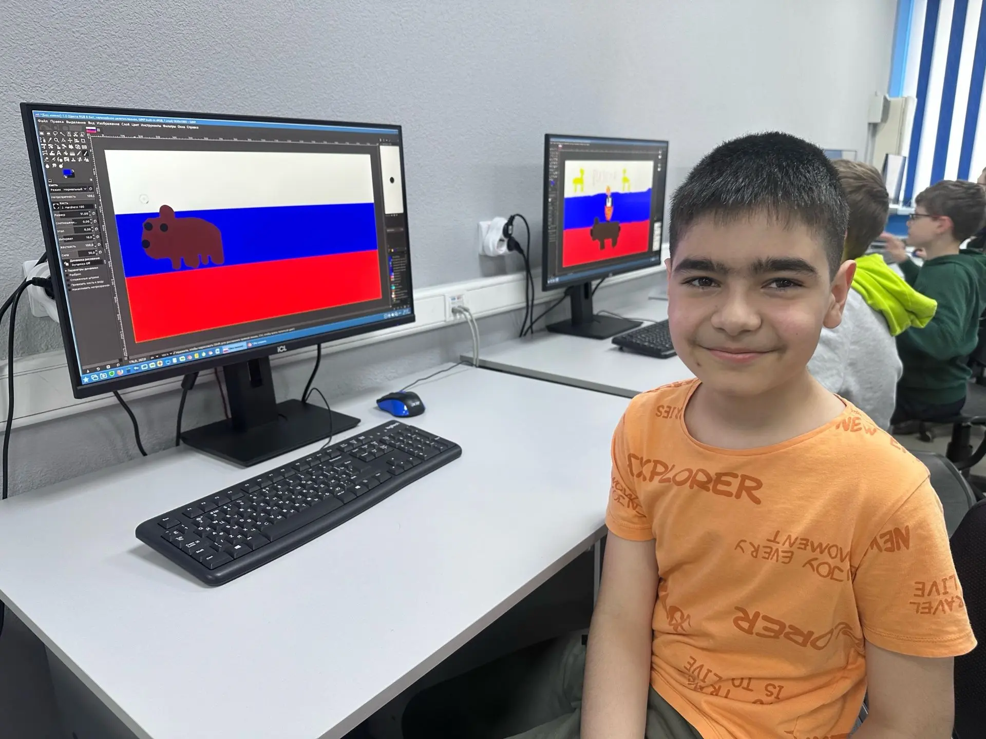 🎨Отряд «Кубики»: «Наш дом – Россия» ✏️

🔬 В IT-кубе сегодня было не просто тихо — здесь рождалось 