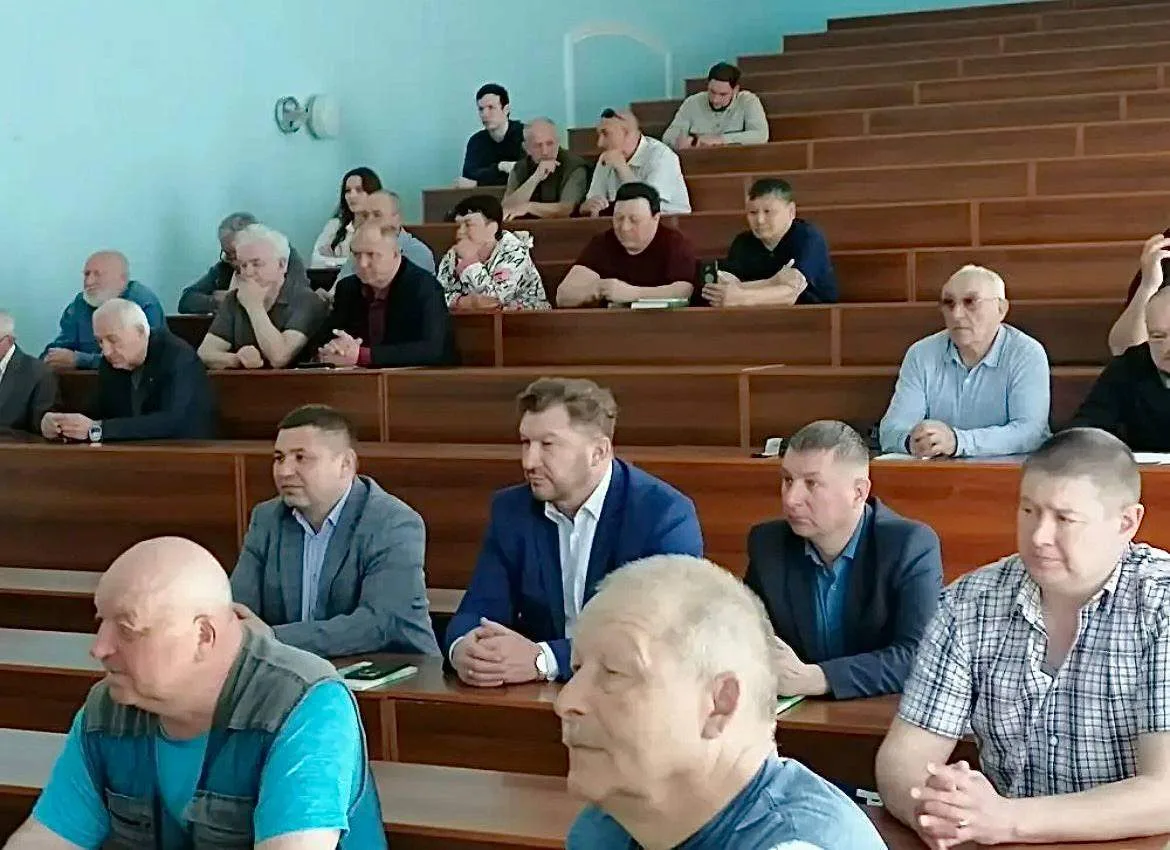 Руководитель службы по охране и использованию объектов животного мира Иркутской области...