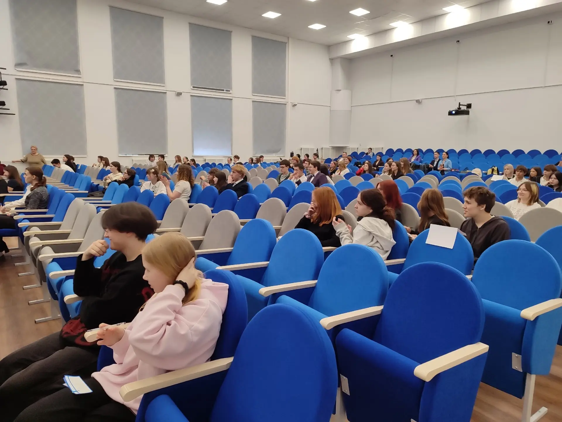 🎉 Настоящий праздник английского языка! 🎉  17 апреля на базе МБОУ СШ № 28 прошла городская интеллект