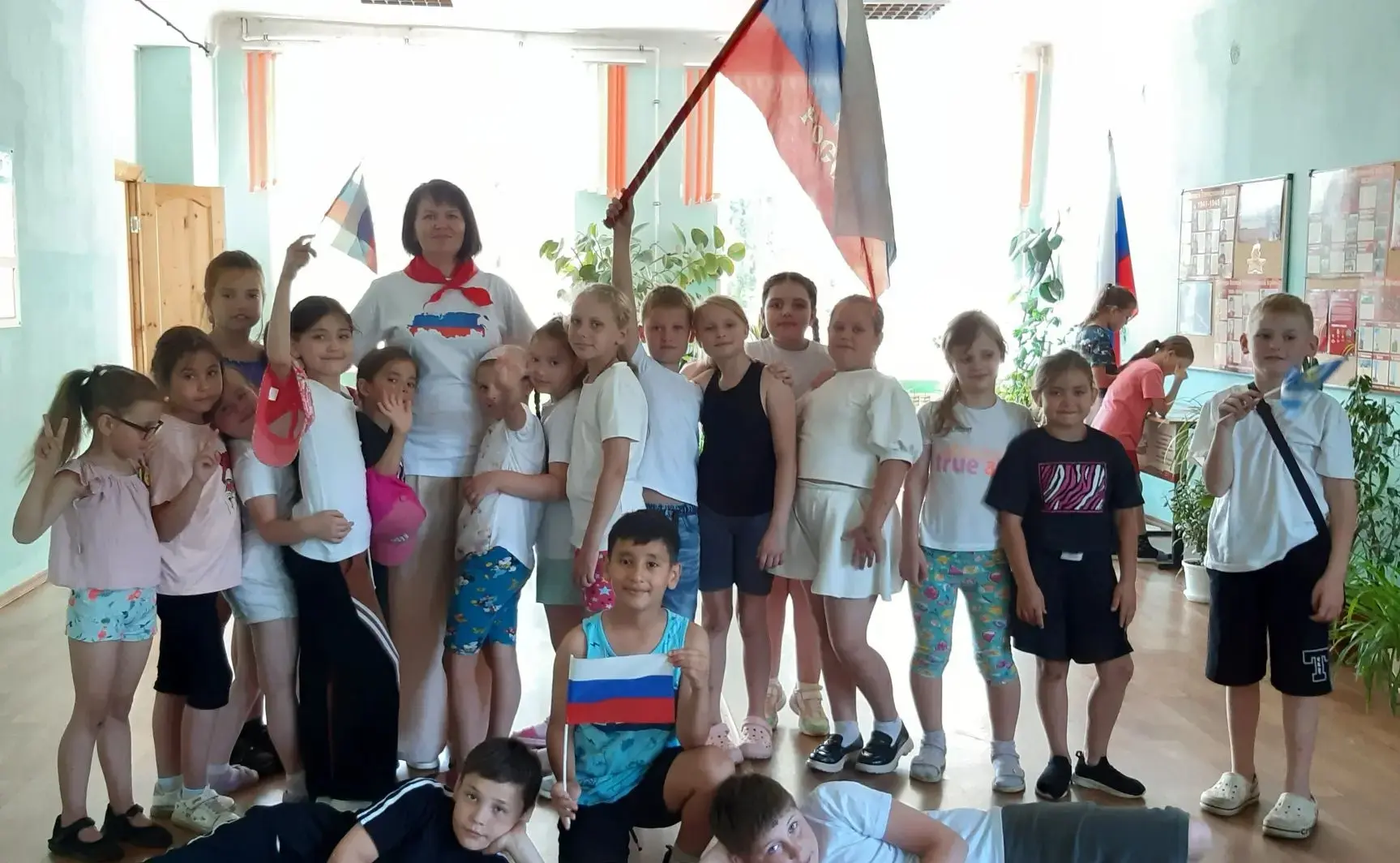 На прошедшей второй неделе в школьном лагере "Росток" была интересная насыщенная жизнь. 
🖐Ежедневно