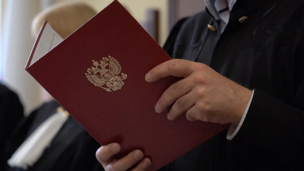 Лицу, которое неоднократно привлекалось к административной и уголовной ответственности, не может быт
