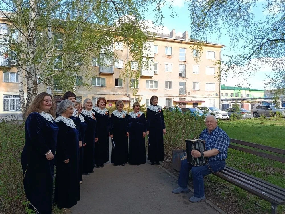 Всероссийская акция «Поем хором» прошла в городе ☝  В программе прозвучали всеми любимые военные пес