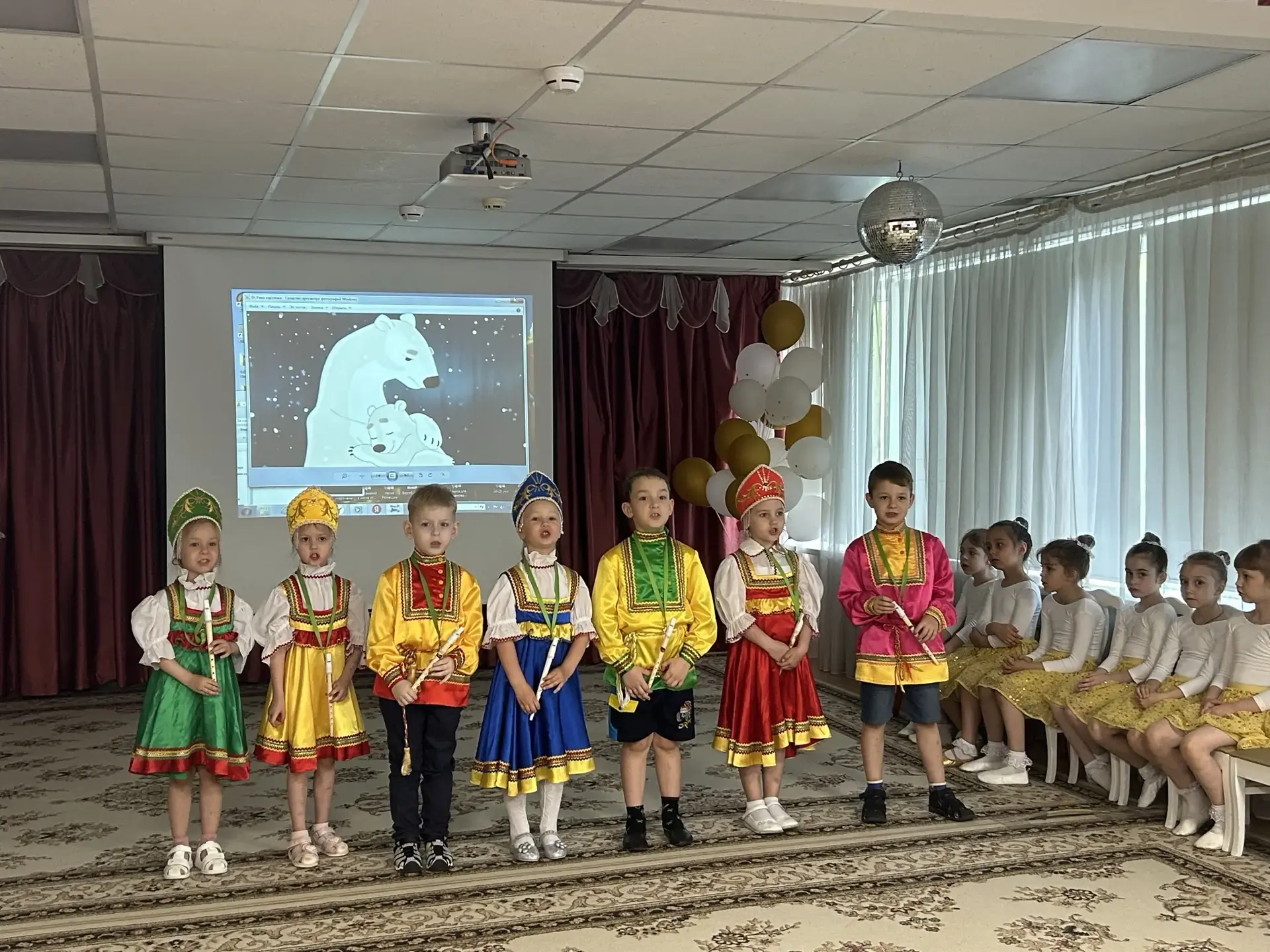 МУЗЫКАЛЬНАЯ ГОСТИНАЯ 🎼  Творческие объединения дошкольных групп на ул. Ленской, д. 5 провели музыкал
