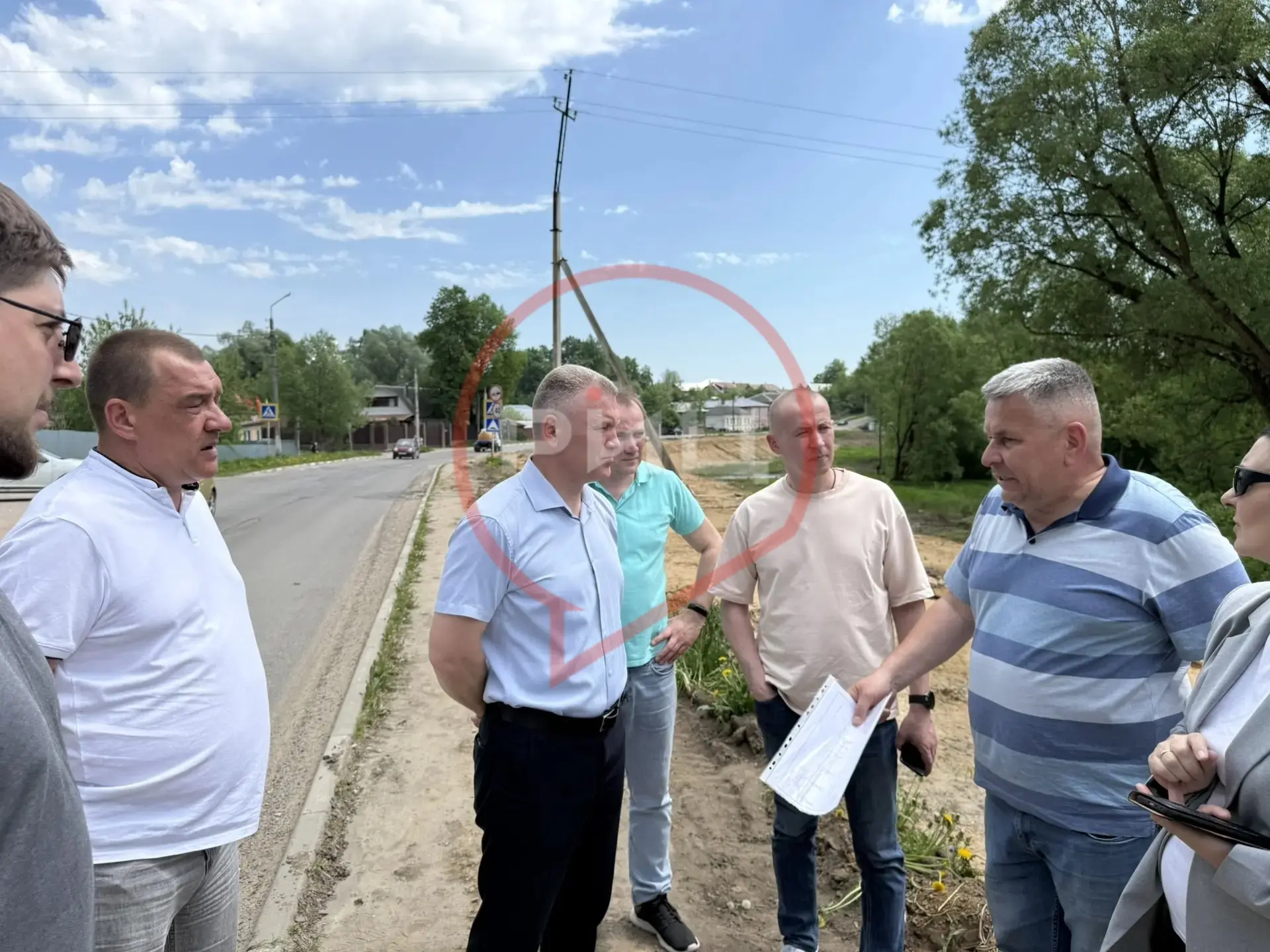 От трассы А-108 до парка-музея «Этномир» через Боровск продолжается ремонт дороги. Его проводит подр