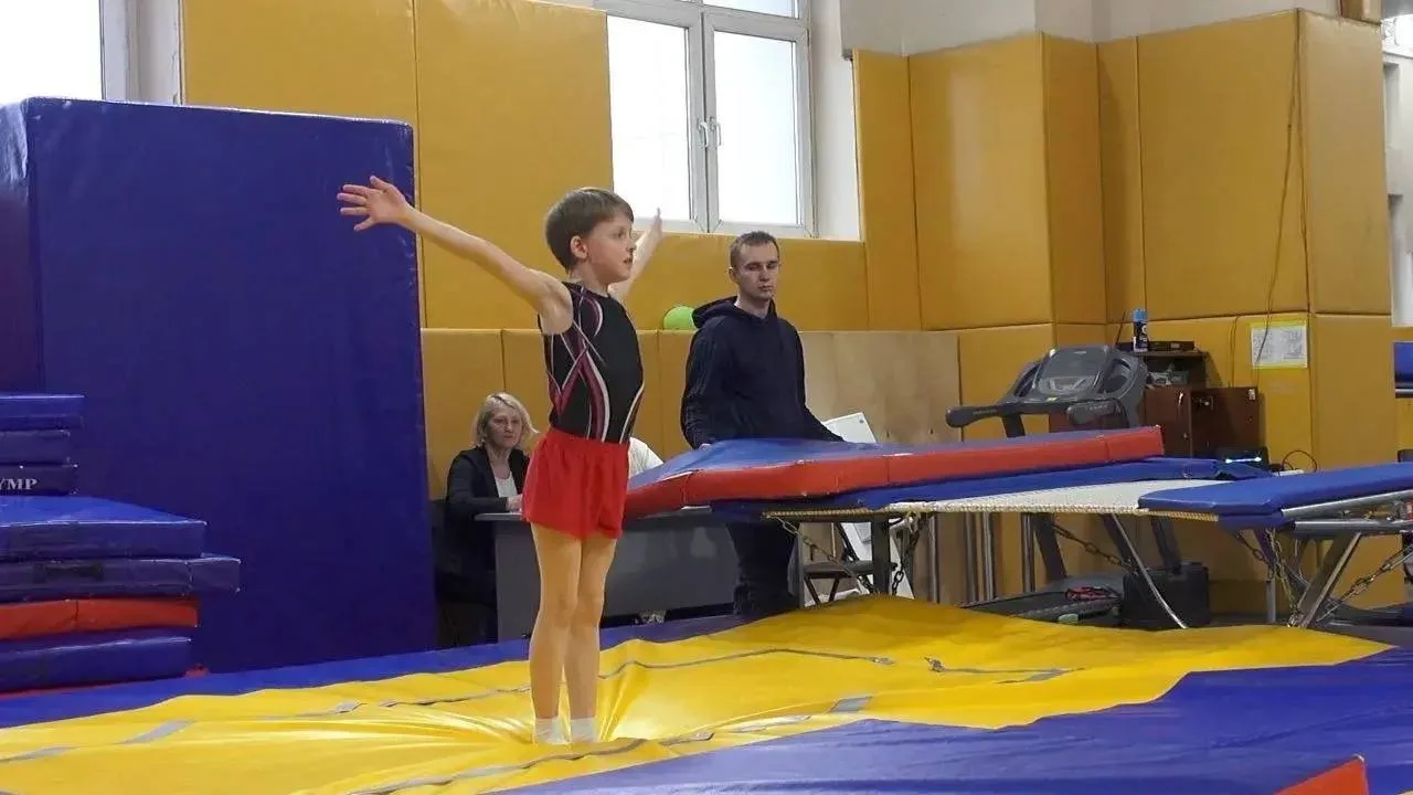 Шаг… точнее прыжок — к победе🥇  🤩Ученик 2В класса Филиппов Григорий занял 1 место на соревнованиях п