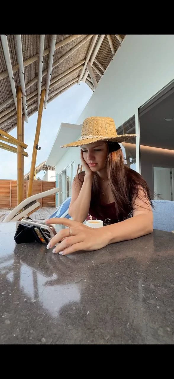 5 чашек кофе в день это нормально? 😲☕️

Недавно увидела новость, которую любители кофе точно ждали)