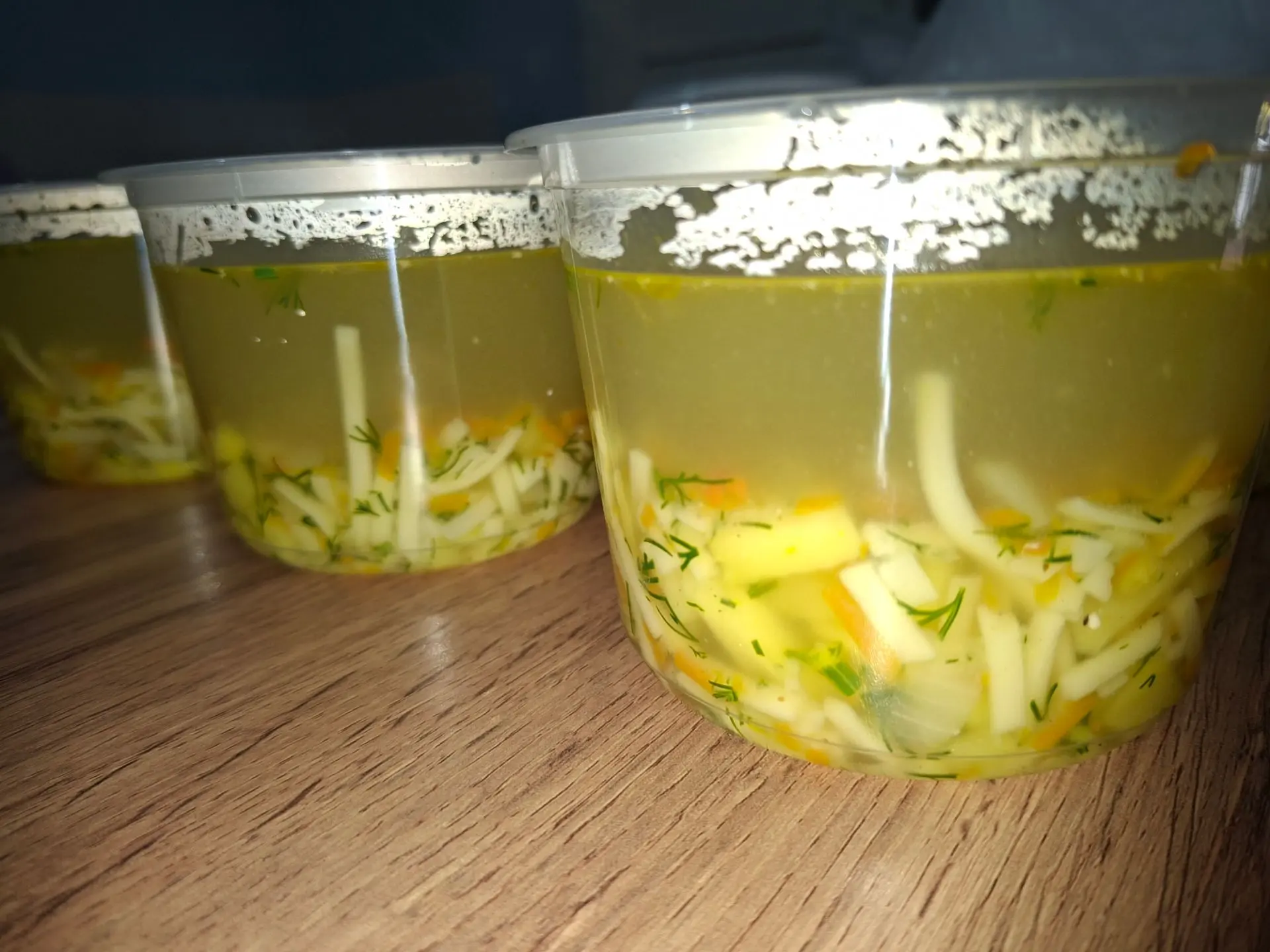 Суп куриный с лапшой