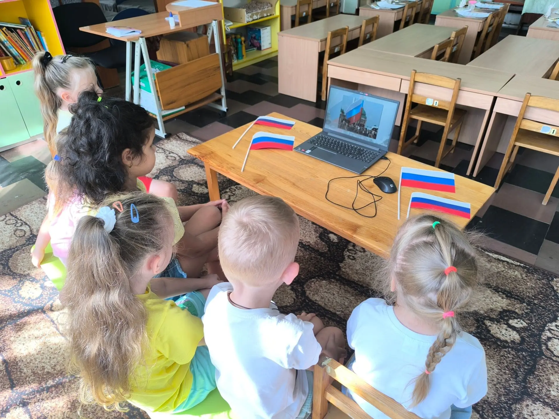 Приближается важный государственный праздник – День Государственного флага Российской Ф...