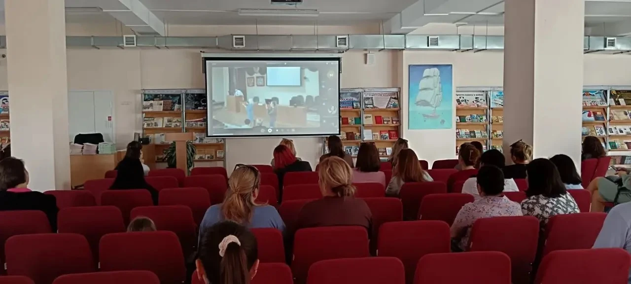 Сегодня для родителей нашей школы в режиме видео-конференц-связи состоялся Краевой Университет педаг