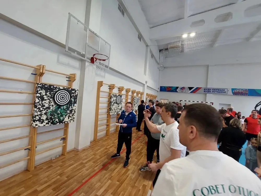 🔥 Сегодня в школе №55 города Ставрополя прошли городские соревнования «Отцы-молодцы»  Наши папы пока