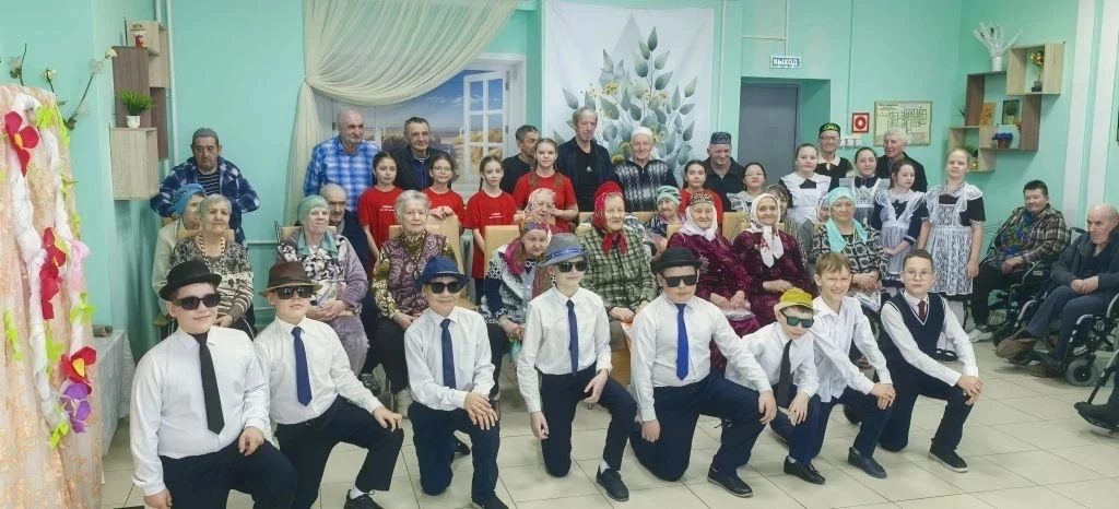 Доброе сердце детства: концерт в доме-интернате .