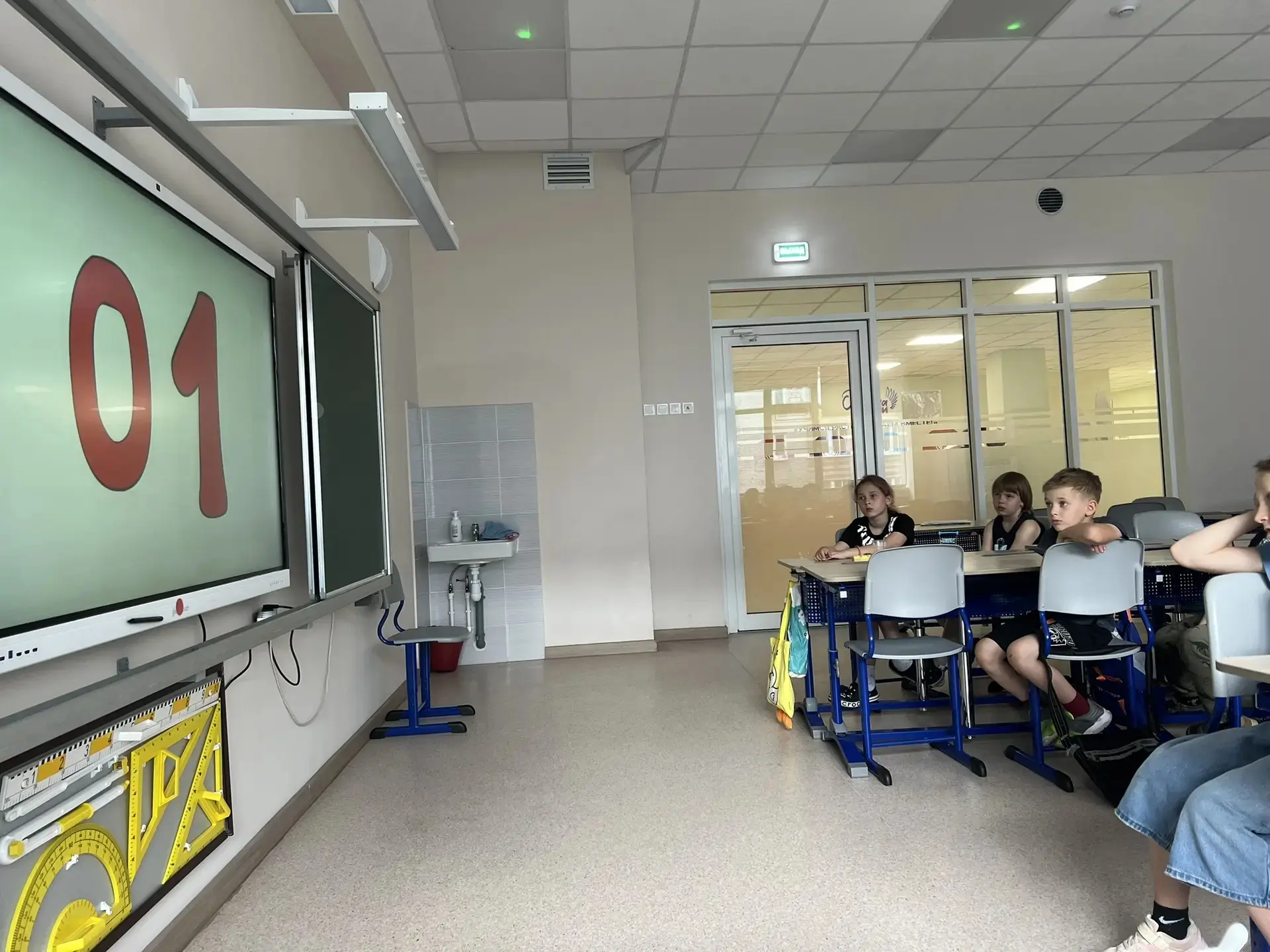 В 3‑м отряде воспитанники летнего лагеря посмотрели мультфильм «Смешарики» о пожарной б...