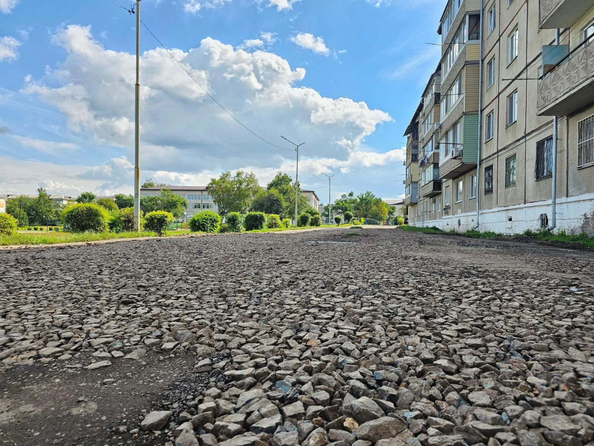 В районе дома №4 по улице Спортивная провели подсыпку межквартального проезда. Участок ...
