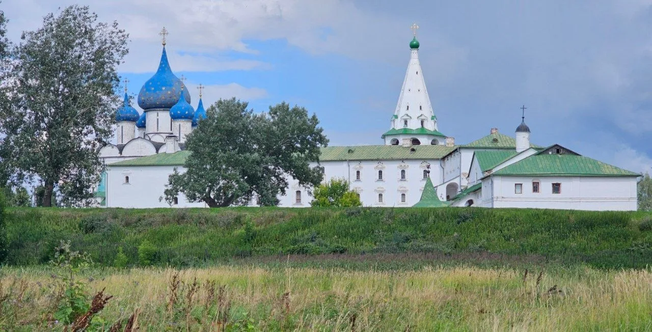 Суздальский кремль и его потрясающие окрестности. Третий день Владимирского путешествия.
#суздаль #р