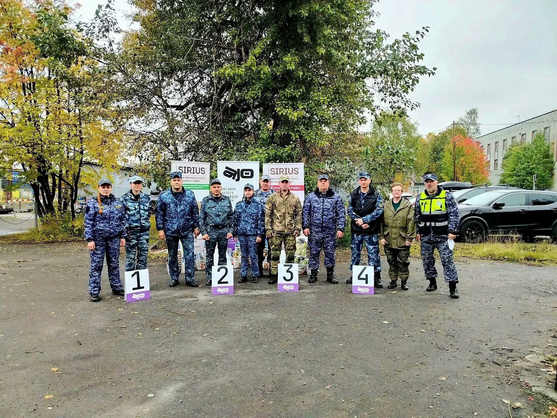 🐕🦺 КИНОЛОГИ НА СТРАЖЕ БЕЗОПАСНОСТИ: МЕЖВЕДОМСТВЕННАЯ ТРЕНИРОВКА В МУРМАНСКЕ