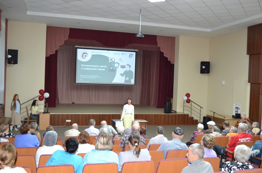 ✅ Уроки цифровой грамотности

▫️В Нежинском геронтологическом центре специалисты Регионального центр