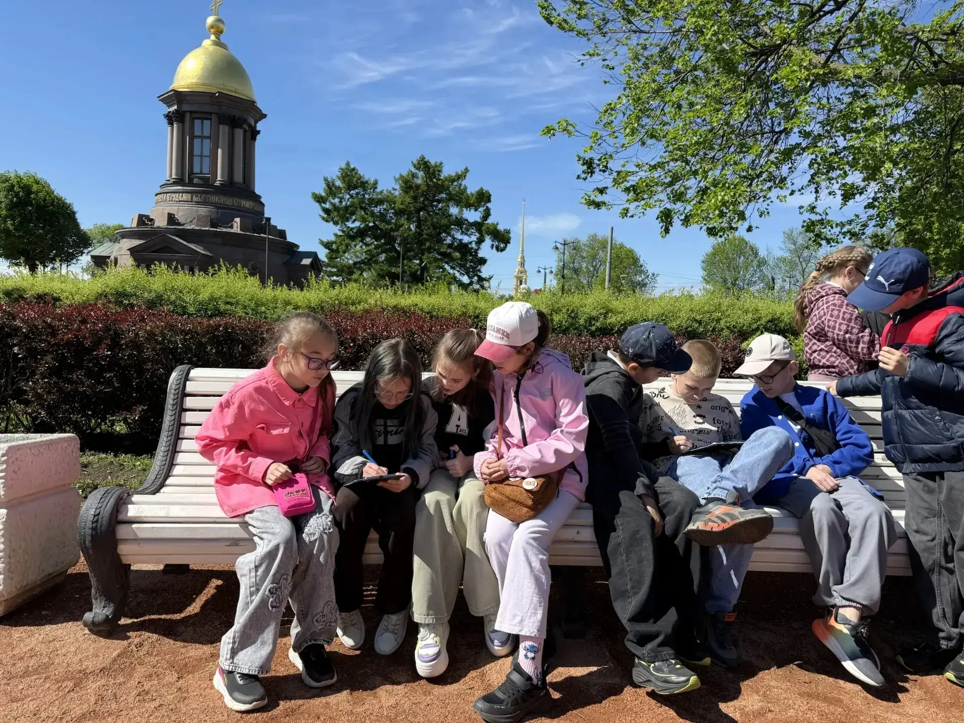 🇷🇺 В преддверии Дня города лицеисты прикоснулись к легендам Северной столицы  Сегодня, 25 мая, накан