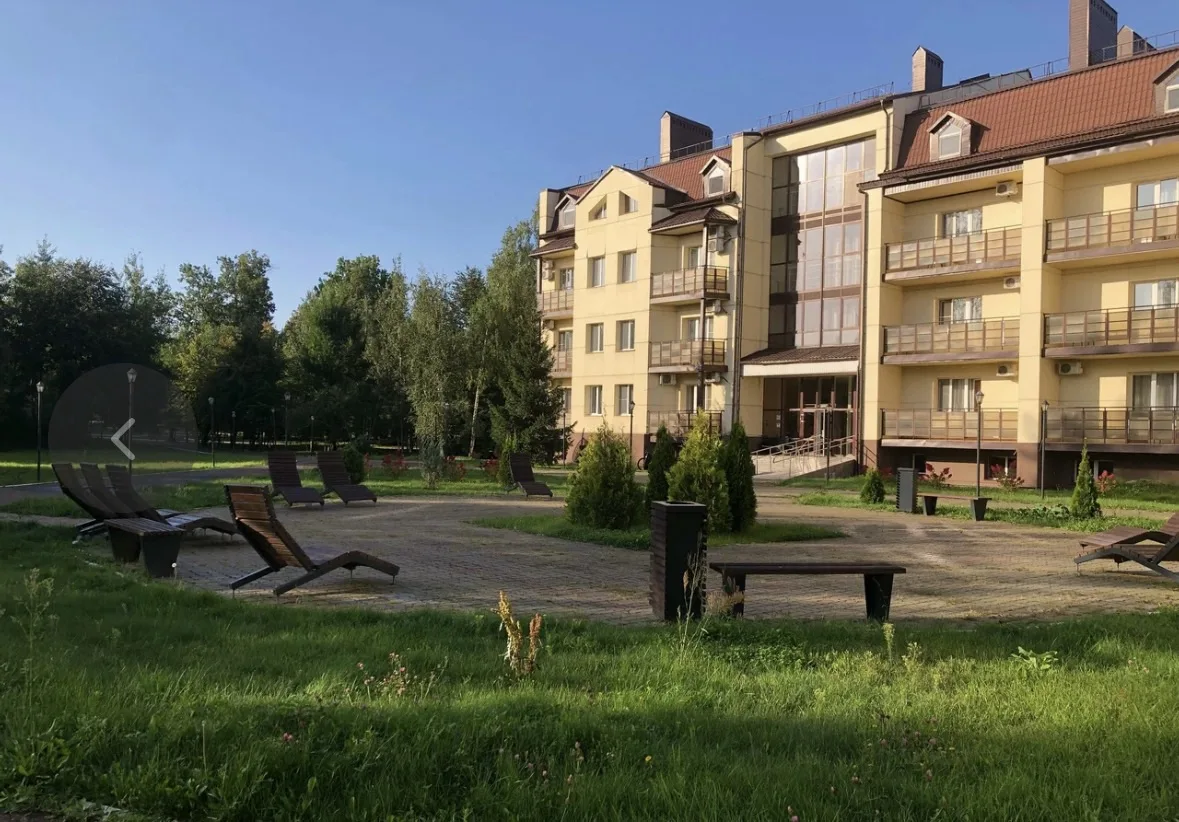 ОТЗЫВ: 📝

Мы с мамой приехали к вам из Калуги, русского купеческого города и «кобели» космонавтики.