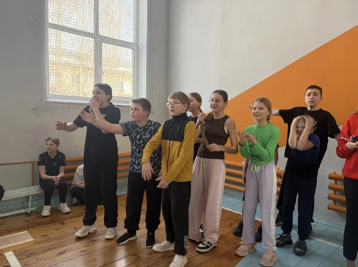 17 марта прошла военно-патриотическая игра «Зарница 2.0», которая объединила учащихся средних и стар