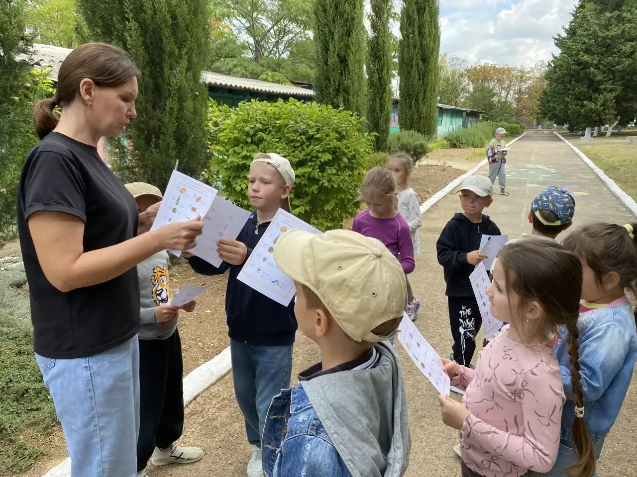 Ребята подготовительной к школе группы прошли квест «Прогулка в осеннем парке»