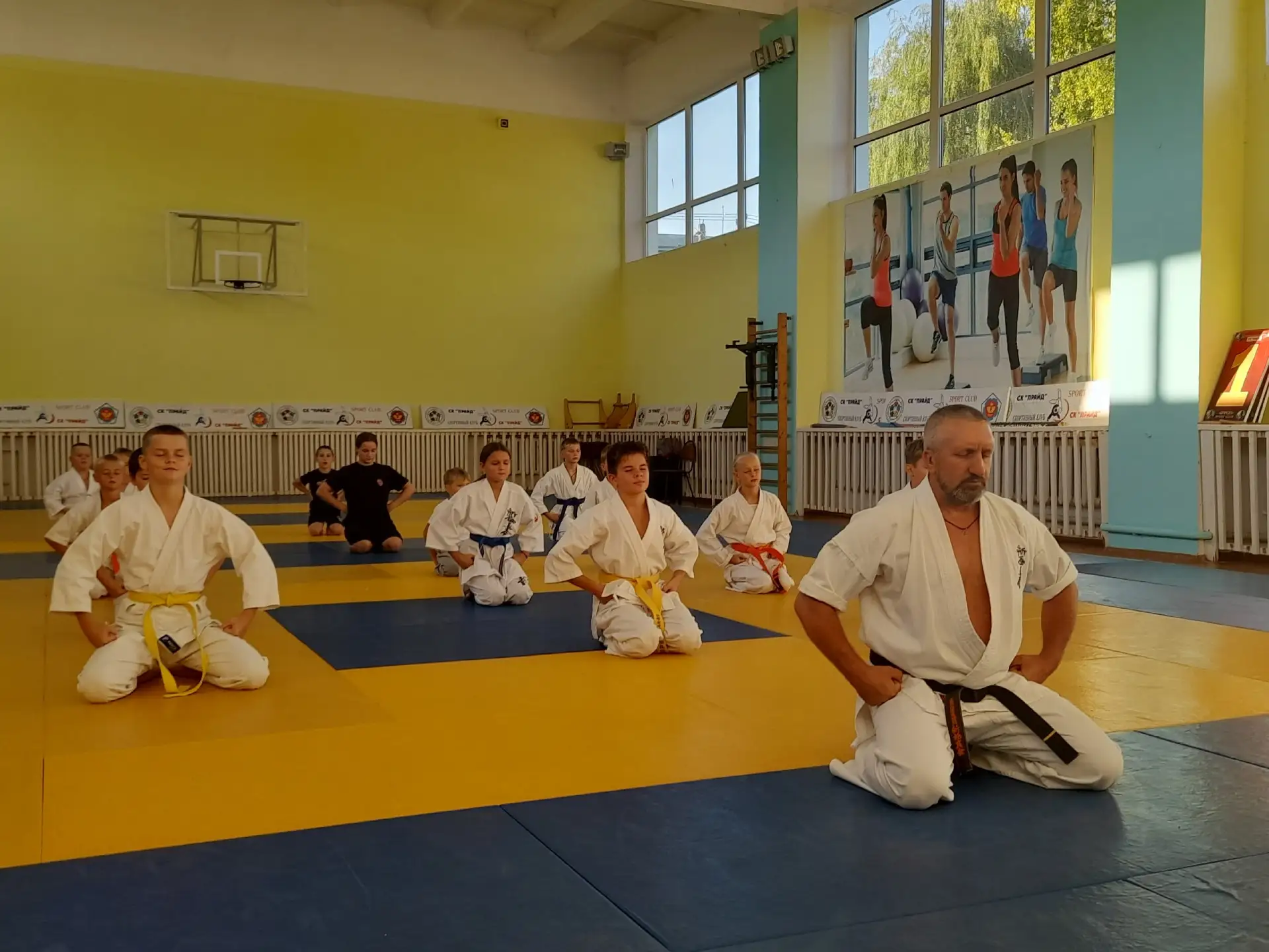 В спортивном зале Центра культурного развития состоялся мастер-класс по киокусинкай-кар...