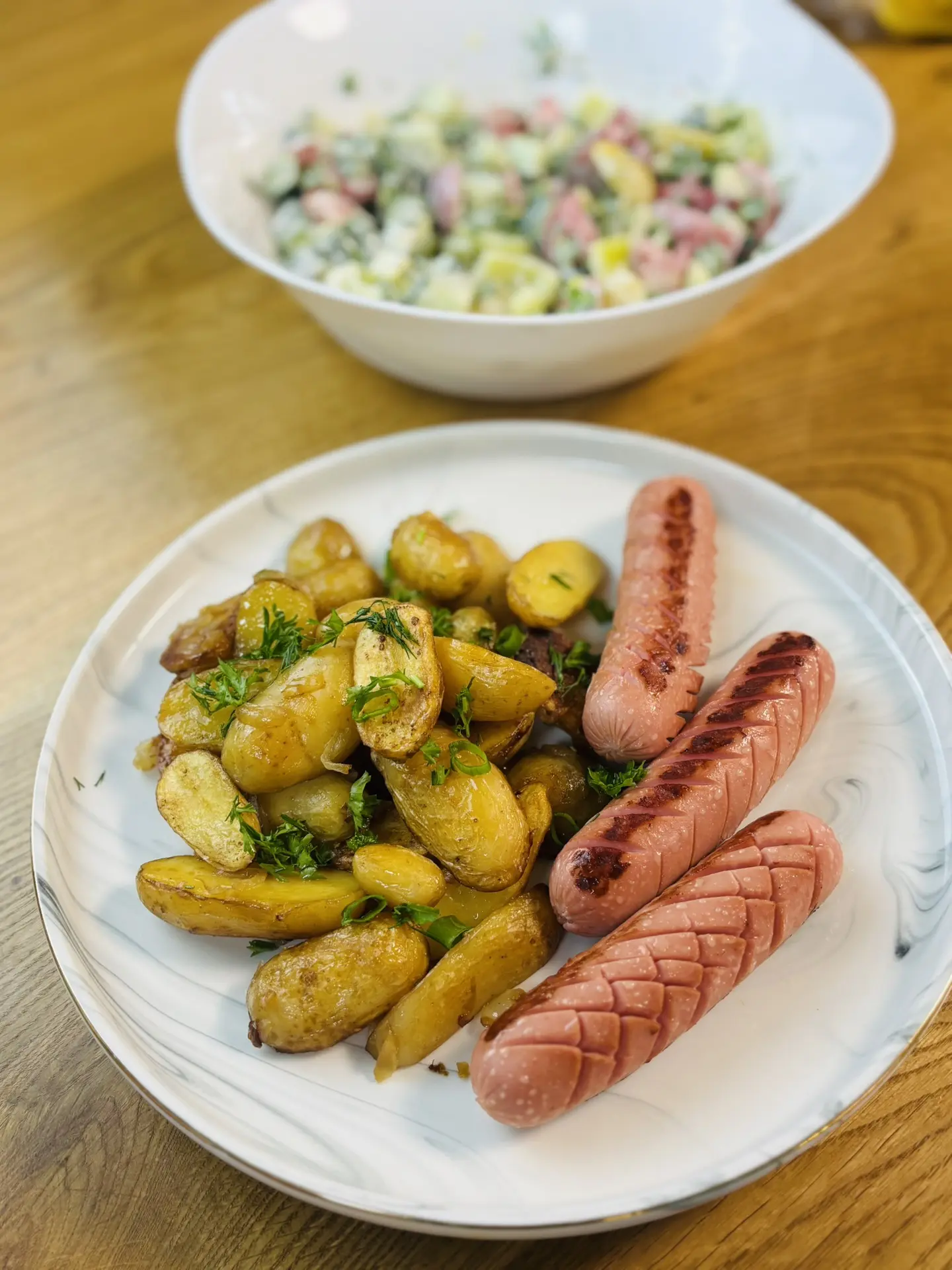 Кто так же любит ? 
Просто и очень вкусно 😉

#картошка #лето #ужин
