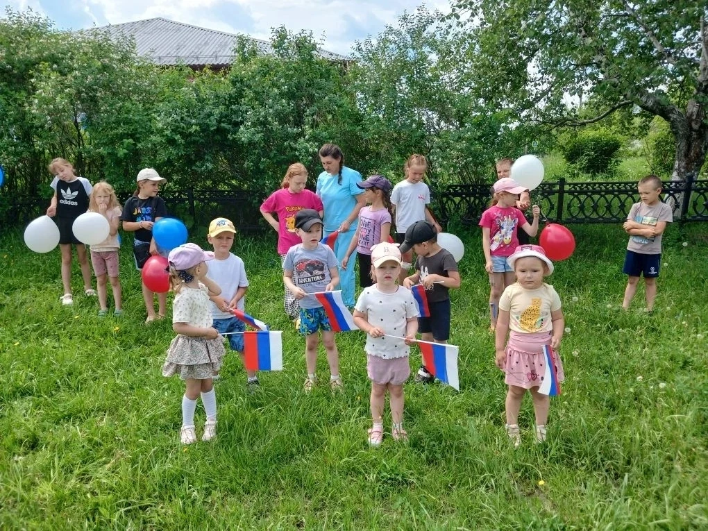 🇷🇺 11 июня, накануне главного государственного праздника — Дня России 🎉, мы с  ребятами прославил