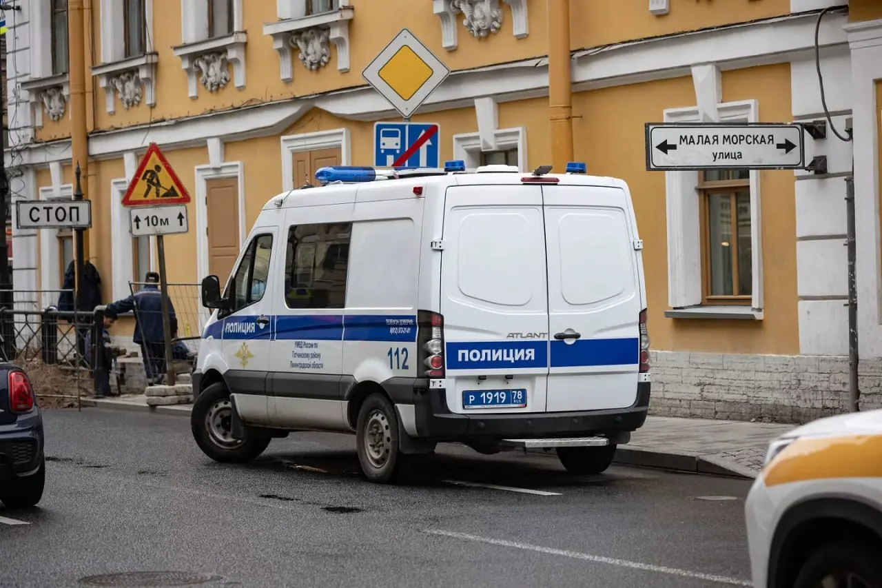 📞 Полиция Петербурга задержала курьеров, обманувших пенсионеров на миллионы рублей

Оперативники за