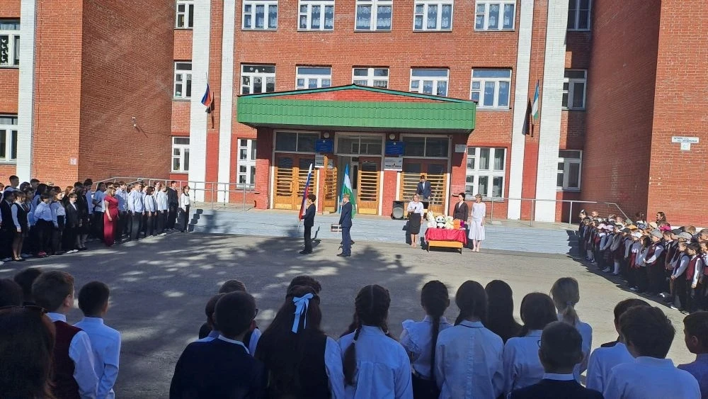 🎉 25 мая — прошла ежегодная торжественная линейка «Гордость школы 2026» — праздник дос...