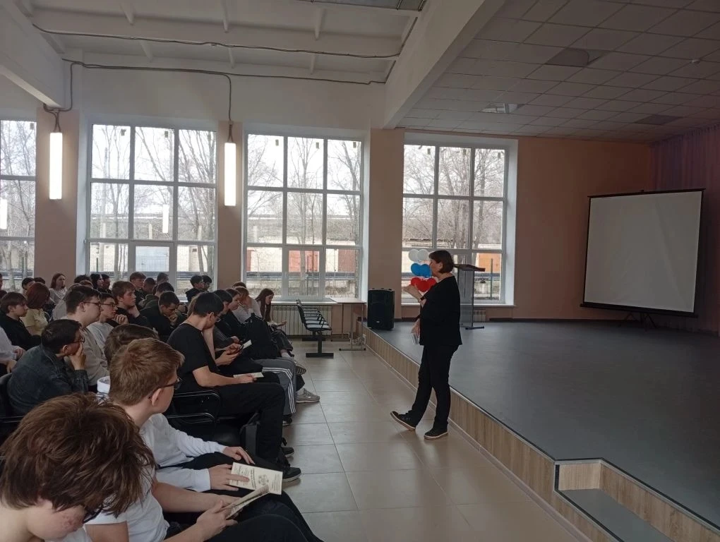 ДНИ КОЛЛЕДЖА В ШКОЛАХ    📢 Медиацентр "Студент говорит" и амбассадоры Профессионалитета сообщают!   