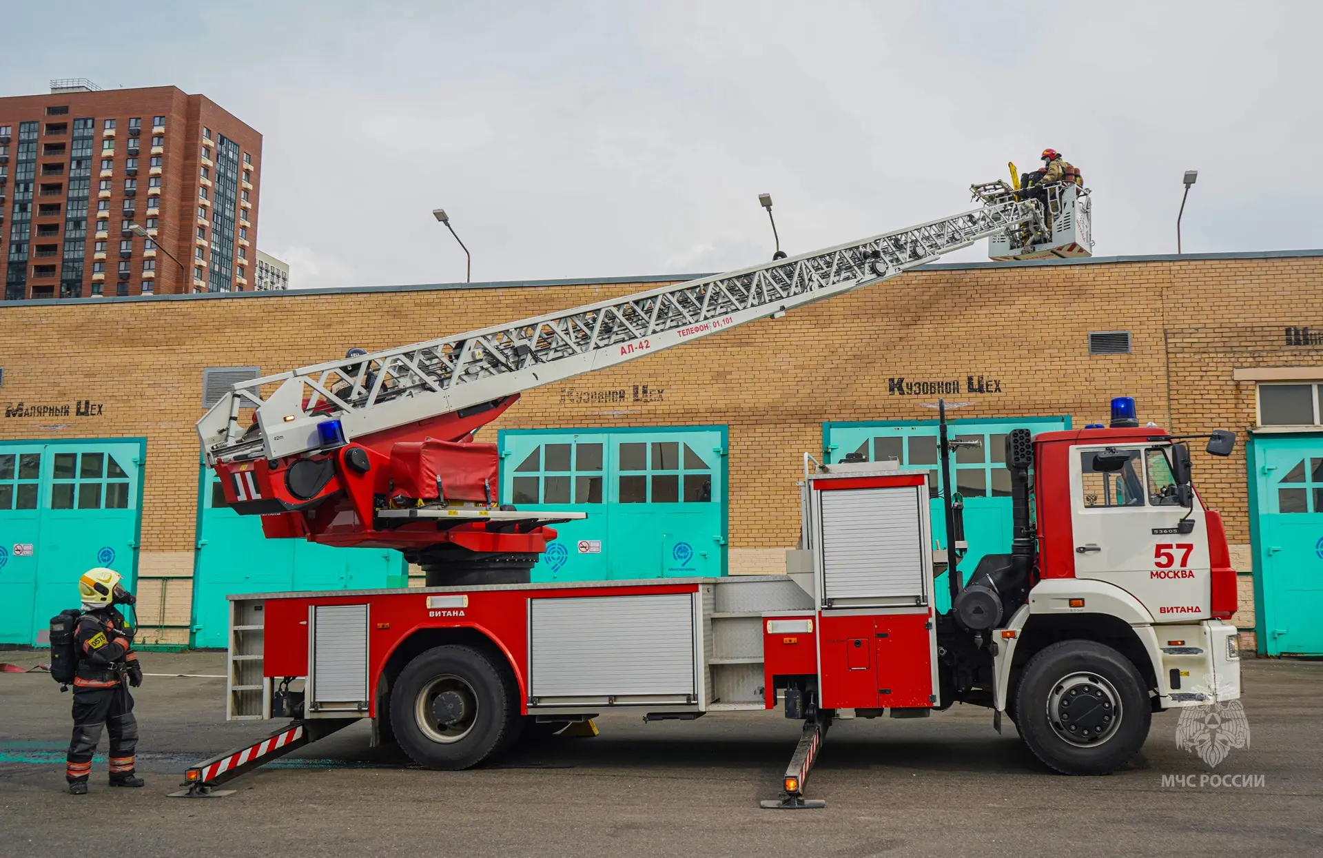 #БудниМЧС   🔘В Западном округе Москвы прошли пожарно-тактические учения по тушению пожара и проведен