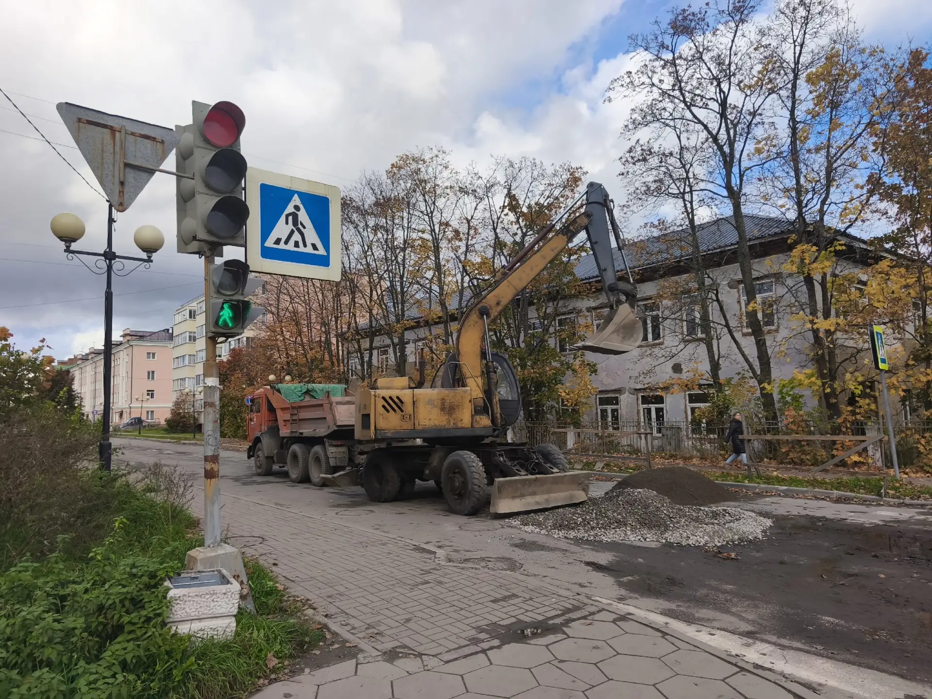 КОГДА БУДЕТ ПОРЯДОК НА МЕСТЕ РАСКОПОВ?