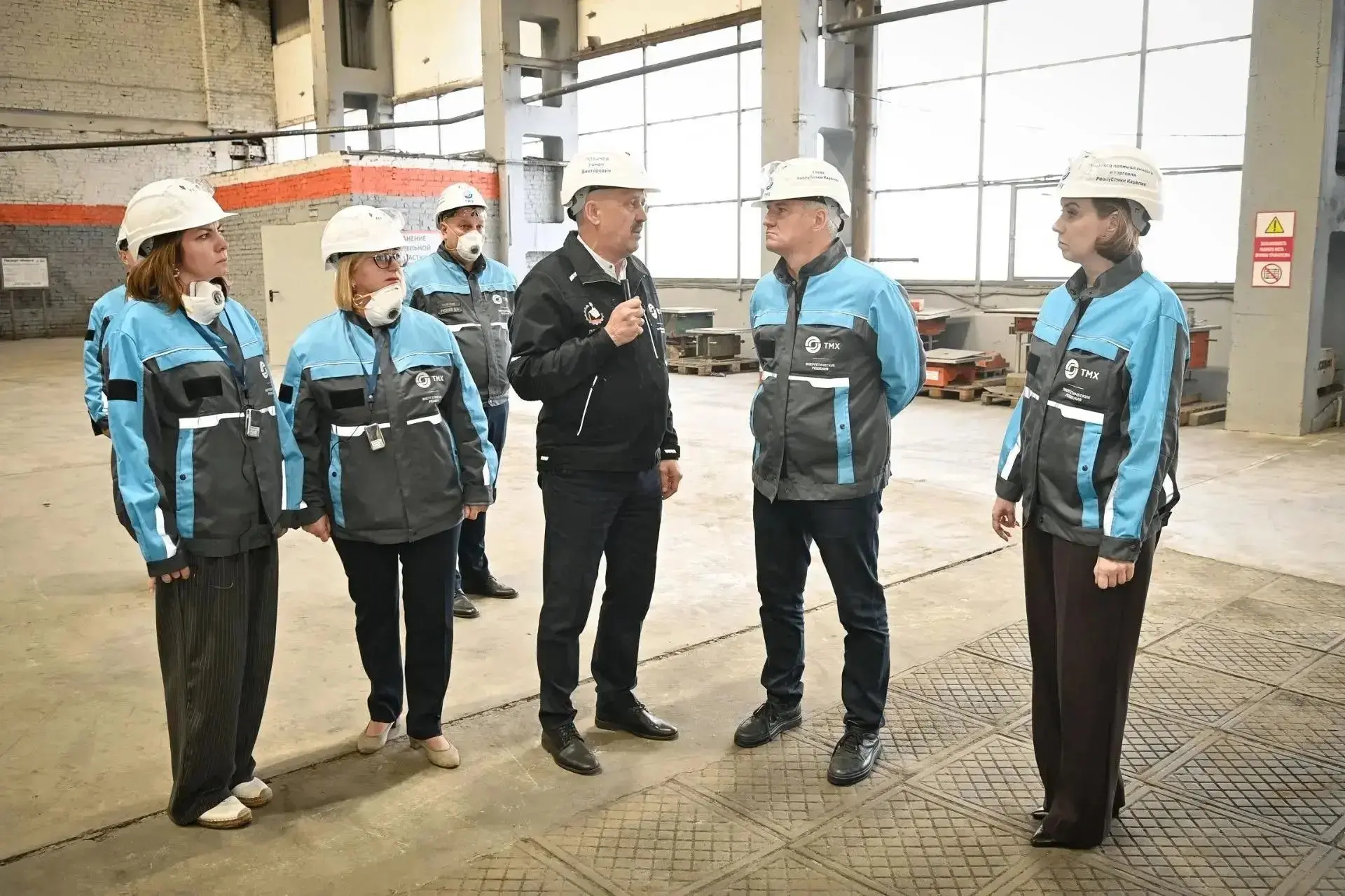 ️⚡️ Глава Карелии Артур Олегович Парфенчиков вместе с Министром промышленности и торгов...