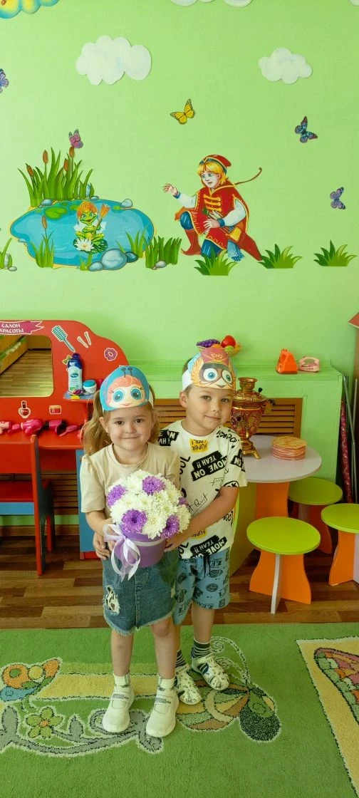 В рамках недели, посвящённой финансовой грамотности, дети средней группы изучали разниц...