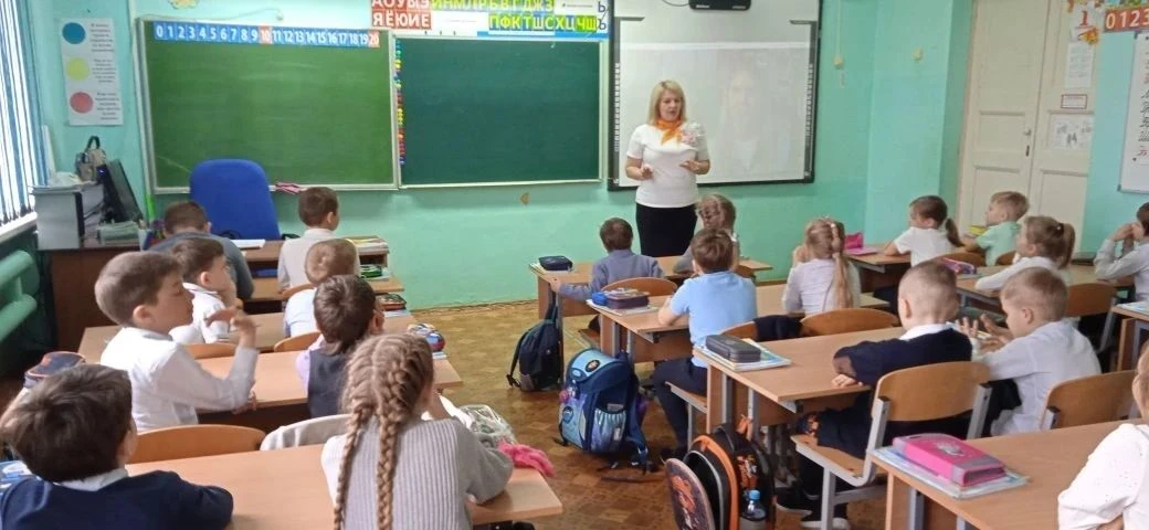 🧘‍♂️📚 «Как победить страх и волнение?»: в Заволжском лицее младших школьников учат сп...