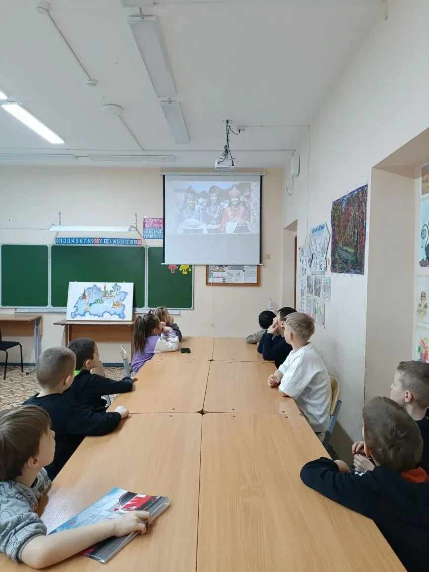 🌟 «Мост дружбы: единство народов» 🌟10 апреля, в нашем школьном лагере «Звёздный» прош...